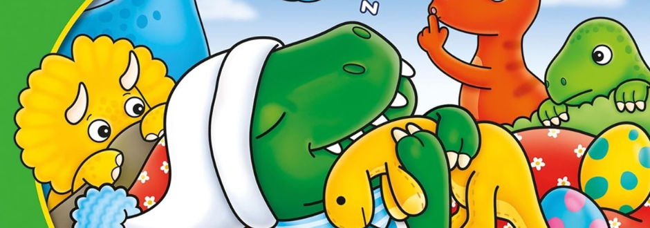 Cartoon dinosaurs in a playful scene; a green one sleeps peacefully with a yellow toy, while others watch quietly. Atmosphere is cheerful and vibrant.