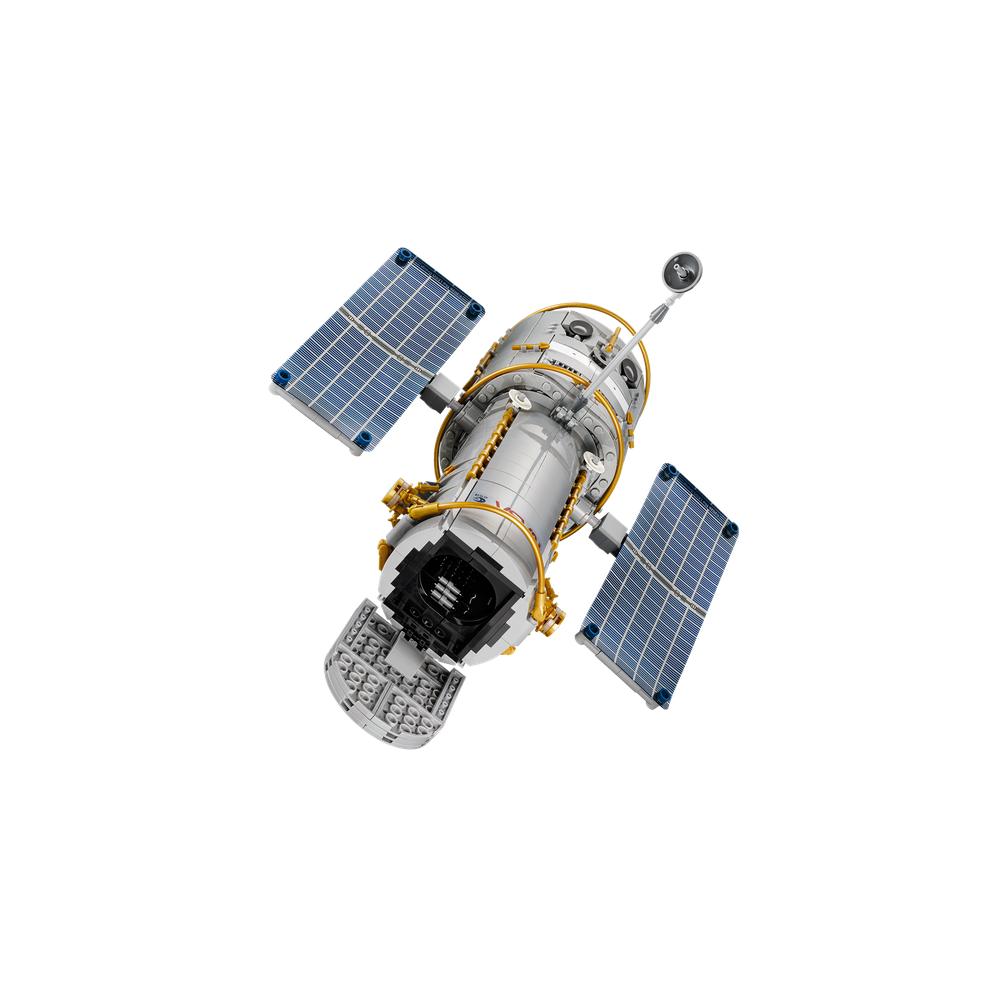 Lego Icons 11382 Hubble Space Telescope