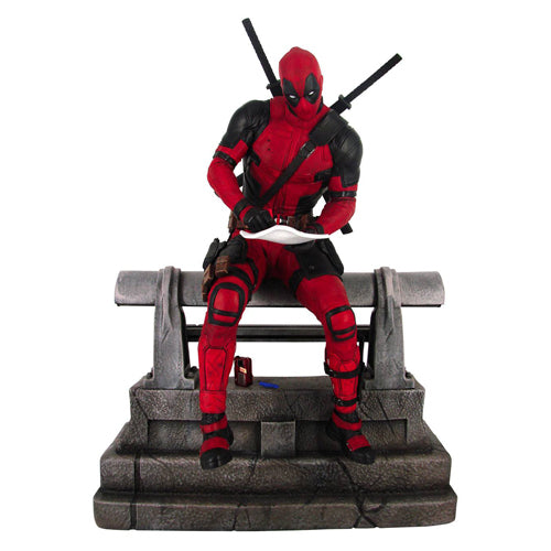 Marvel Movie Premier Collection Statue Deadpool 25 cm